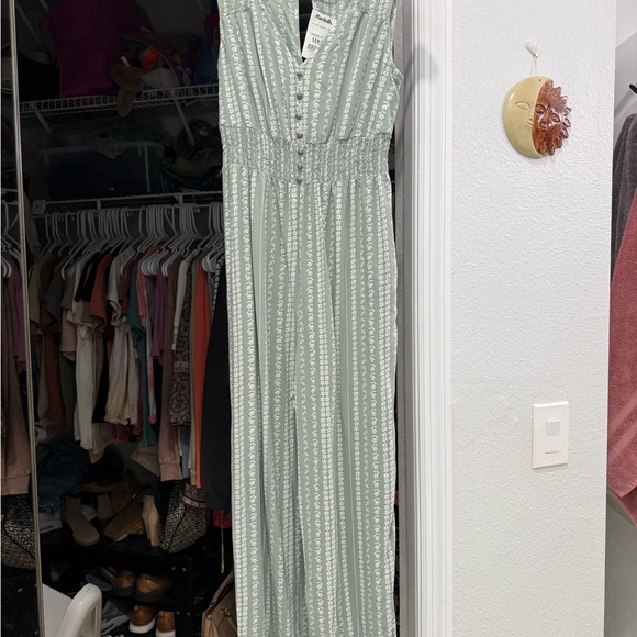 Japna Pants - Japna Sage Green Patterned Sleeveless jumpsuit
